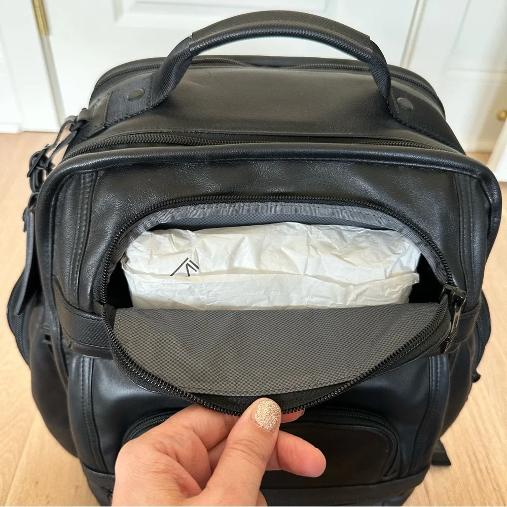 🆕Tumi Alpha 2 Leather Business Class Brief Pack